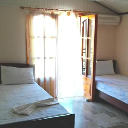 Sakis Hotel Cápsula *
